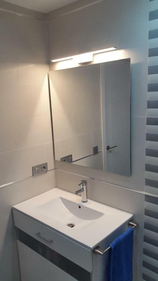 Magnifico Piso En Nerjaアパートメント エクステリア 写真